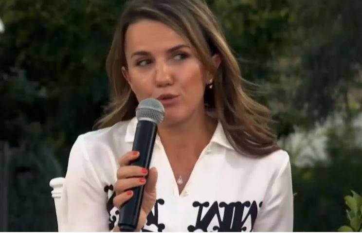 “Pashë këmishën e gjakosur”, Rudina Hajdari rrëfen kujtimet për të atin: Çfarë më tha kur e plagosën në Kuvend