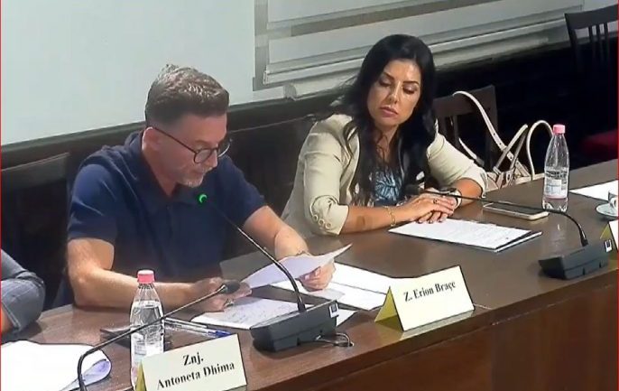 Braçe-ministres së Financave: Kur fillon paketa, familjet kanë 3 muaj pa ndihmë