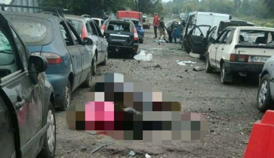 Rusia sulmon me raketë autokolonën në Zaporizhzhia, të paktën 30 viktima