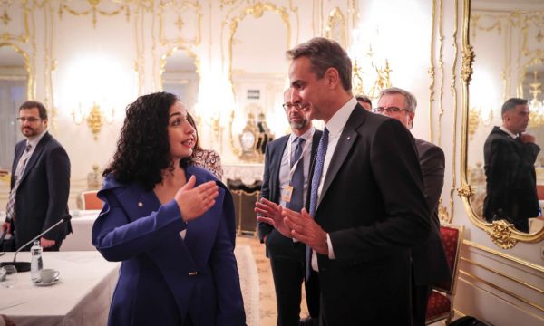 Osmani takohet me kryeministrin grek, flasin për heqjen e vizave dhe anëtarësimin e Kosovës në KiE