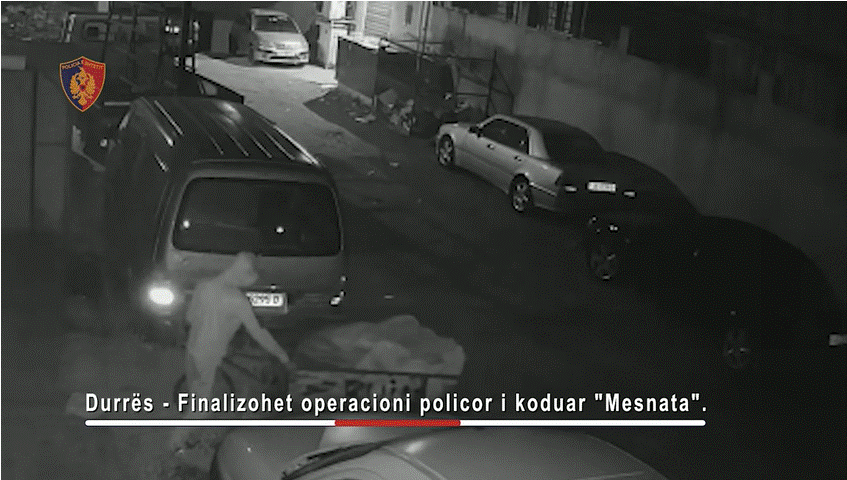 Vidhte gjatë natës, arrestohet hajduti 37-vjeçar në Durrës (VIDEO)