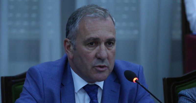 Arben Kraja hedh akuza të rënda ndaj qeverisë: Na ka ndërprerë në mënyrë të dhunshme buxhetin!