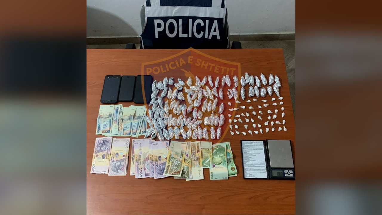 U kapën me doza kokaine dhe kanabisi, vihen në pranga dy persona