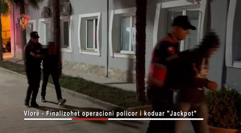 Ushtronin aktivitetin e paligjshëm të lojërave të fatit, “Jackpot”-i vë në pranga 3 persona