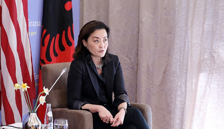 Ambasadorja Yuri Kim takohet me kreun e Komisionit të Ekonomisë në Kryesinë e Kuvendit