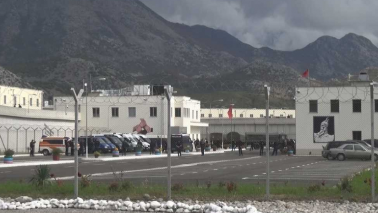 Humb jetën 55-vjeçari në burgun e Shënkollit