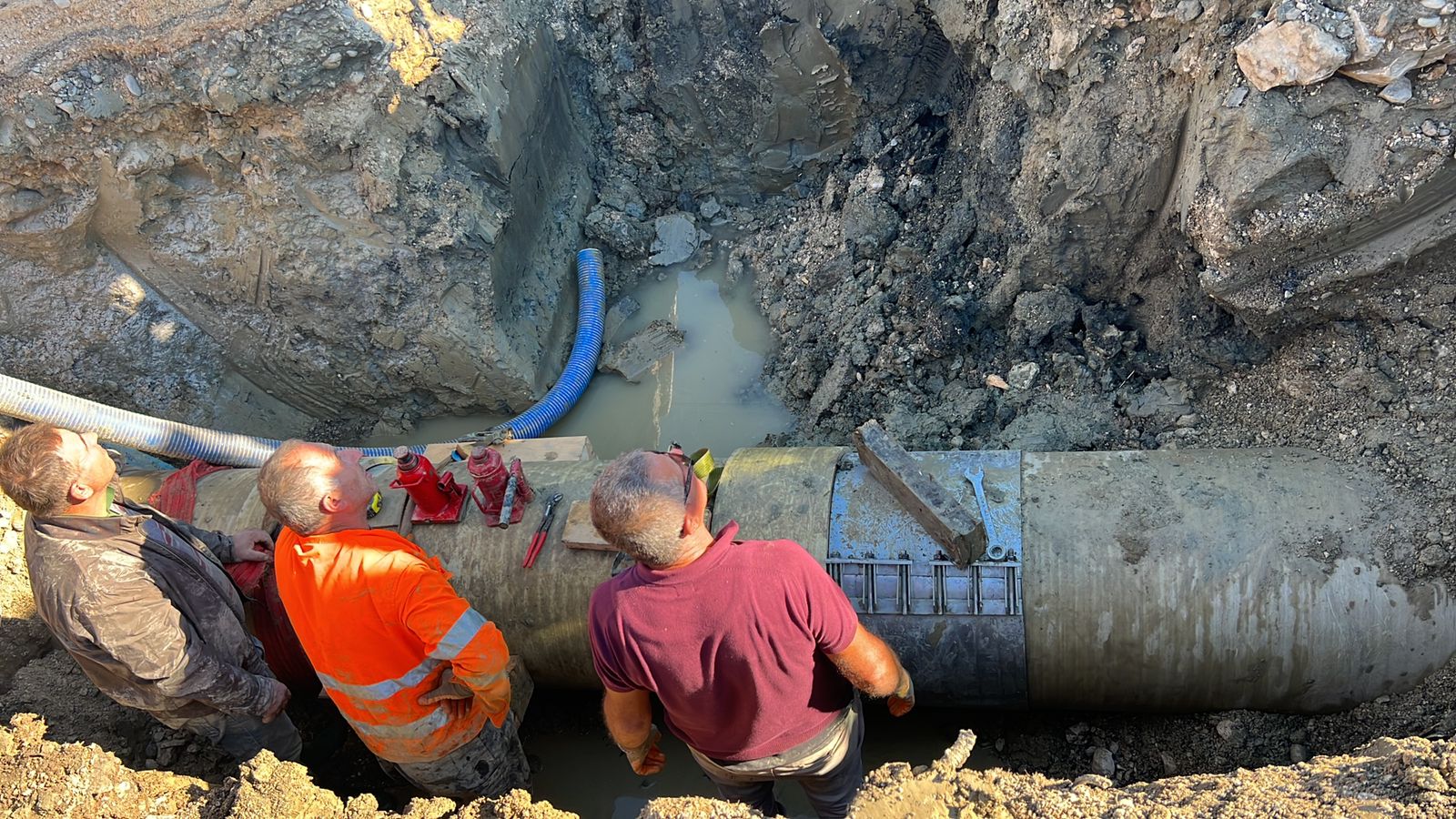 Rregullohet në kohë rekord defekti, rikthehet furnizimi normal me ujë për qytetarët e Durrësit (FOTO)