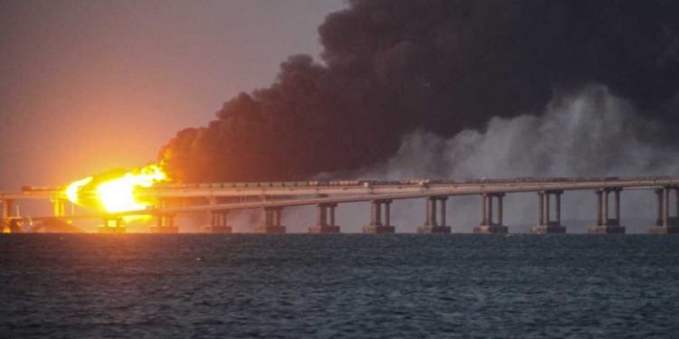 Shpërthimi i urës që lidh Krimenë me Rusinë, ja kur nis puna për restaurimin e saj