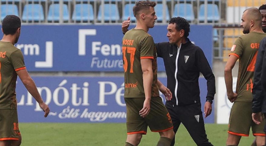 Protestoi kundër racizimit në ndeshjen ndaj shqiptarëve, dënohet trajneri!