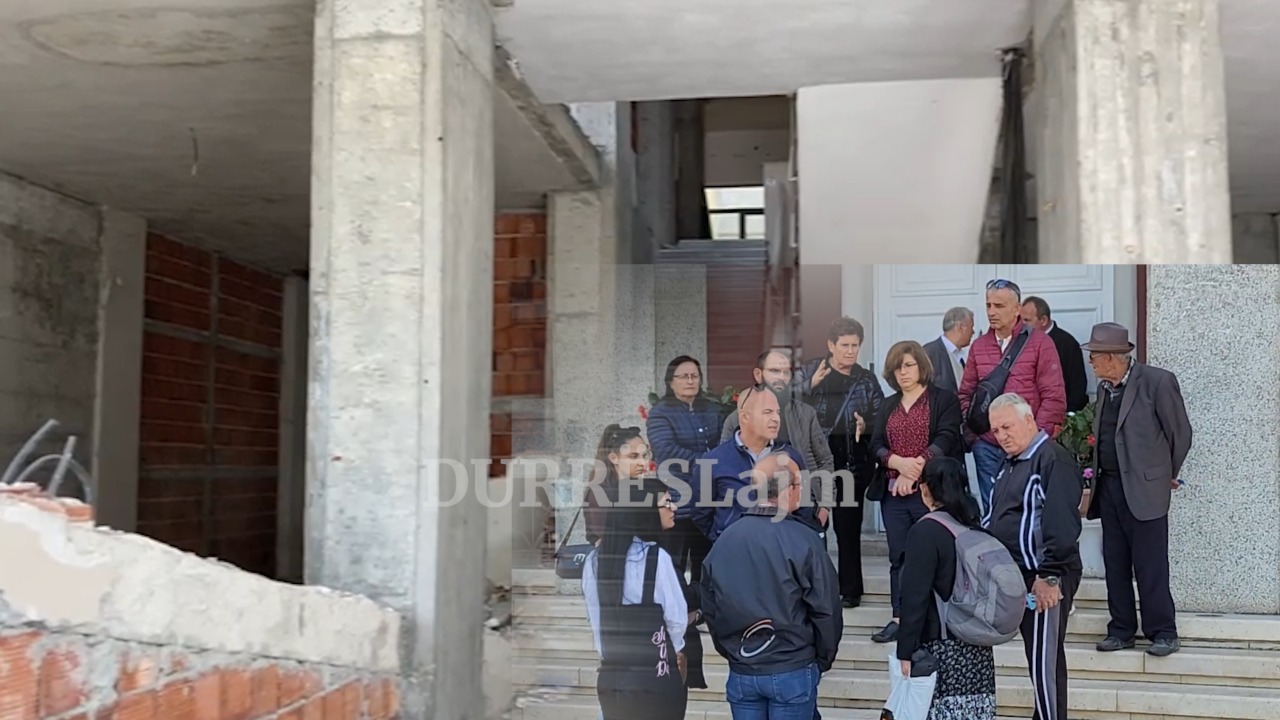 &#8220;Dëmet tani janë më të shumta sesa përpara tërmetit!&#8221; Banorët e një pallati DS4 protestojnë para bashkisë Durrës (VIDEO)