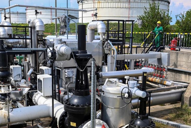 Dyshime për sabotim? Zbulohet rrjedhje në tubacionin e naftës që lidh Rusinë me Gjermaninë