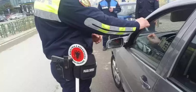 Arrestohen dy drejtues automjetesh në Durrës