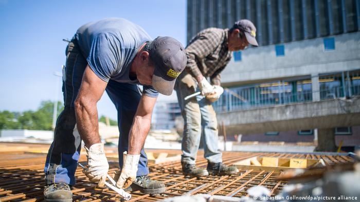 Pa punëtorët e Ballkanit ndërtimi në Gjermani paralizohet