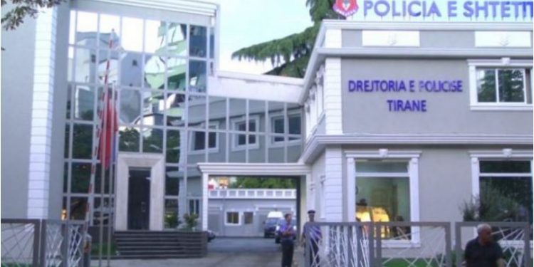 Shpërndanin kokainë, heroinë dhe kanabis! Prangosen 5 persona