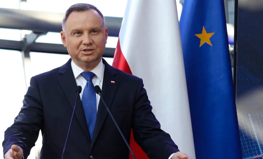 Polonia i kërkon SHBA-së bomba bërthamore