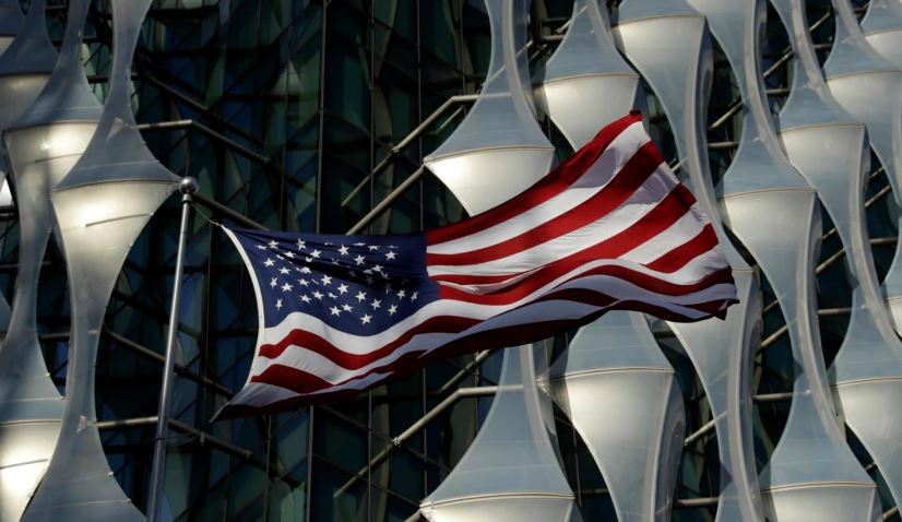 SHBA: Vendimi për targat të zbatohet në mënyrë paqësore dhe të mos kontribuojë në rritjen e tensioneve në Kosovë