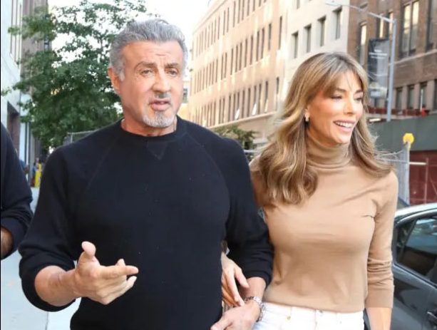 Sylvester Stallone bashkohet me bashkëshorten Jennifer Flavin: Gjatë ndarjes kuptova se kush ishte më e rëndësishme në jetë