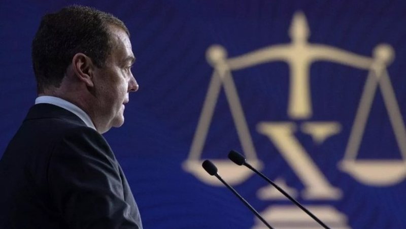 “Nuk e kemi përdorur ende të gjithë arsenalin”, ish-presidenti rus lëshon paralajmërimin e fortë