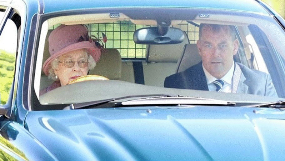 Një tjetër makinë e Mbretëreshës Elizabeth II del në ankand!