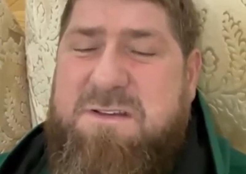 Lideri çeçen publikon videon “tronditëse”: Unë dhe fëmijët e mi ëndërrojmë të vdesim në këtë luftë