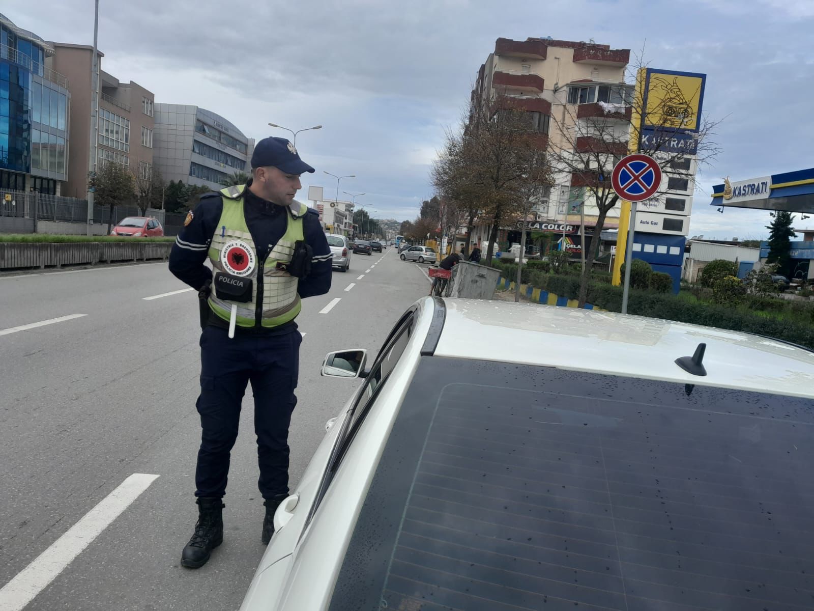 Durrës, arrestohen 2 shoferë dhe procedohen 3 të tjerë, pezullohen 31 patenta gjatë 1 jave