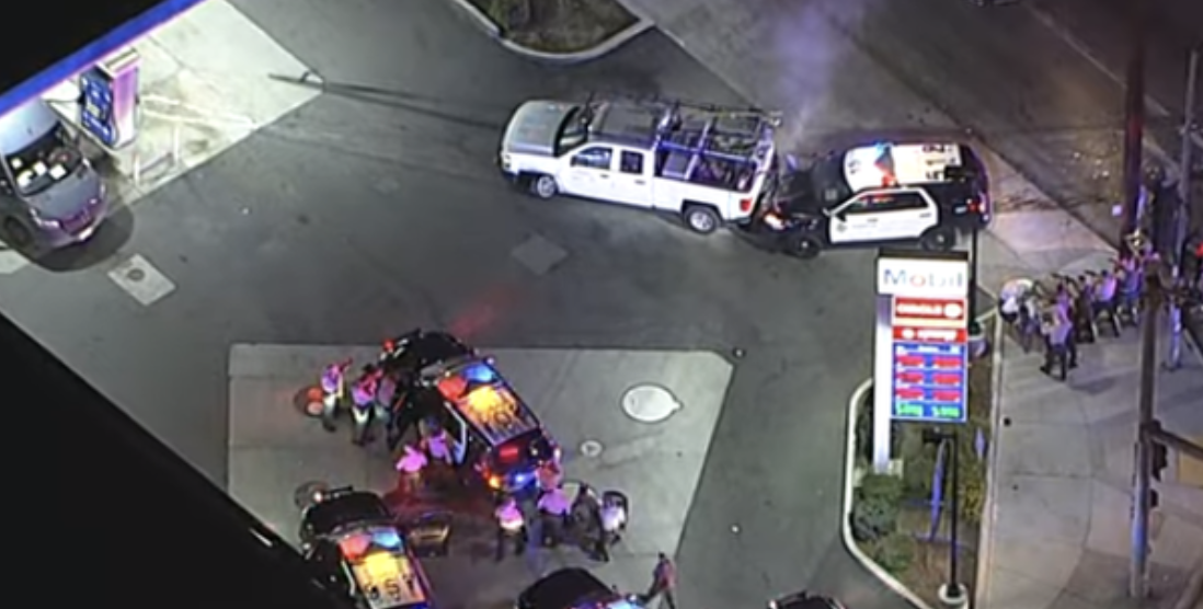 Si nëpër filma, makinat e policisë dhe një helikopter në ndjekje të “shoferit të çmendur” (VIDEO)