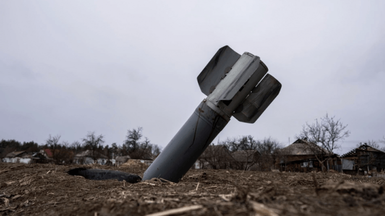 Lufta në Ukrainë/ Londra: Ushtria ruse po përballet me mungesë municionesh