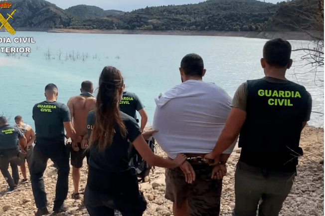 Shkatërrohen 9 plantacione marijuanë në Spanjë, arrestohen 10 shqiptarë