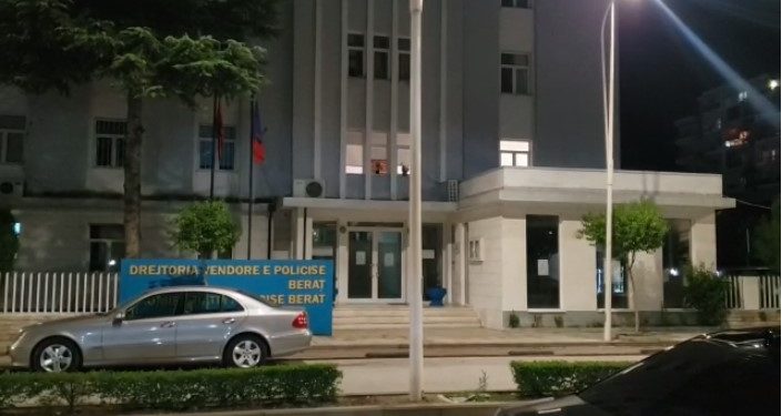 Akuzohet se ngacmoi seksualisht nxënësen, arrestohet mësuesi, e mitura dëshmon në polici