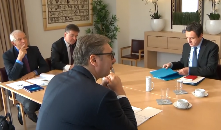 “Nuk mendoj se ka ndodhur ndonjë tragjedi, por…”, Vuçiç: Absolutisht asnjë marrëveshje me Prishtinën