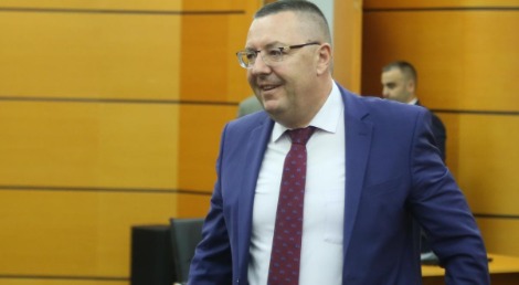 Shkarkohet nga detyra prokurori i Durrësit (EMRI)