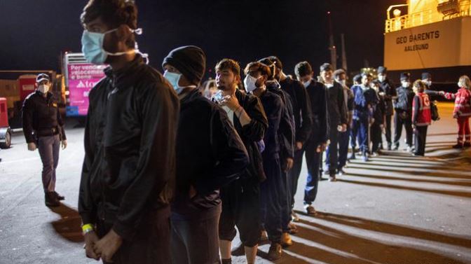 BE synon të frenojë migrimin e paligjshëm përmes Detit Mesdhe, Italia përshëndet vendimin