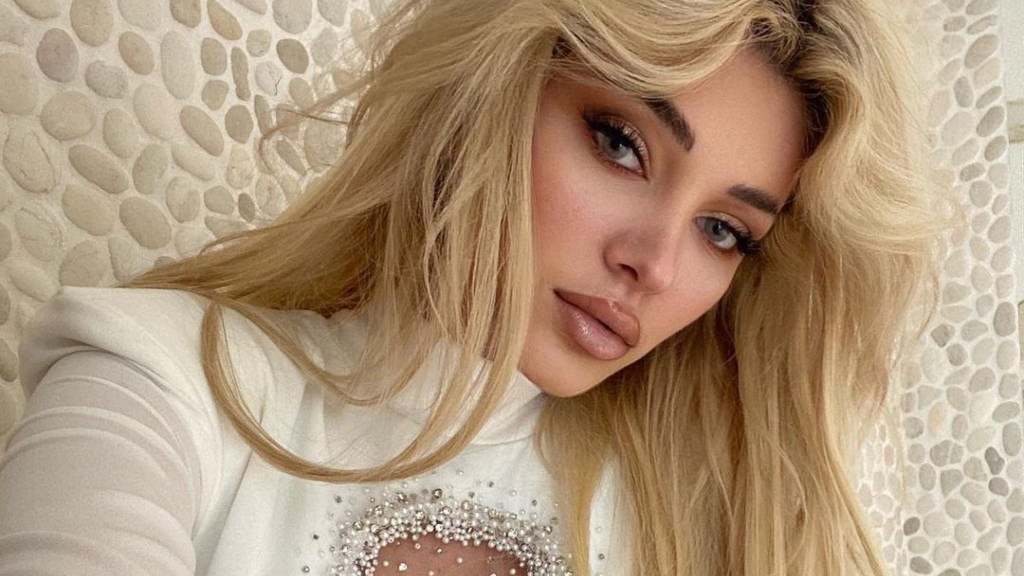 Era Istrefi i vjedh këngën artistes ruse? Si iu përgjigj këngëtarja &#8220;shpërthimit&#8221; në rrjet