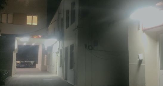 Dhunohet drejtori i OSHEE-së, gjendet me fraktura në makinë, dërgohet me urgjencë drejt Traumës (DETAJET)