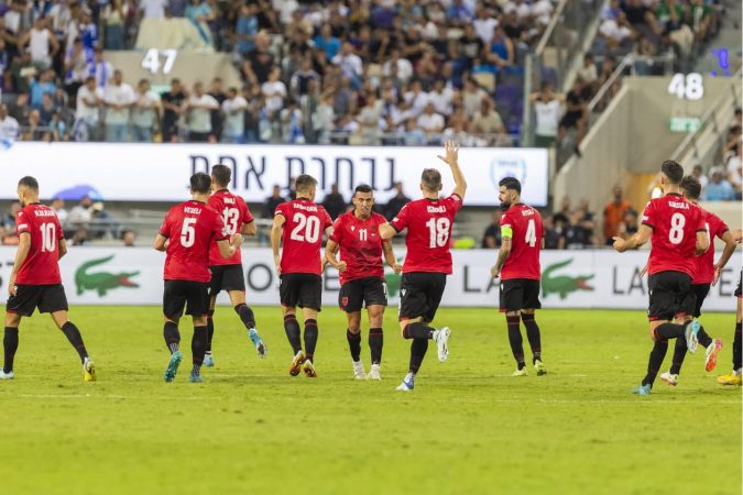 FSHF tenton ish-trajnerin e Milanit për pankinën e Shqipërisë