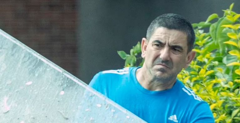 Vrasësi i dyfishtë shqiptar rrezikon sërish ekstradimin