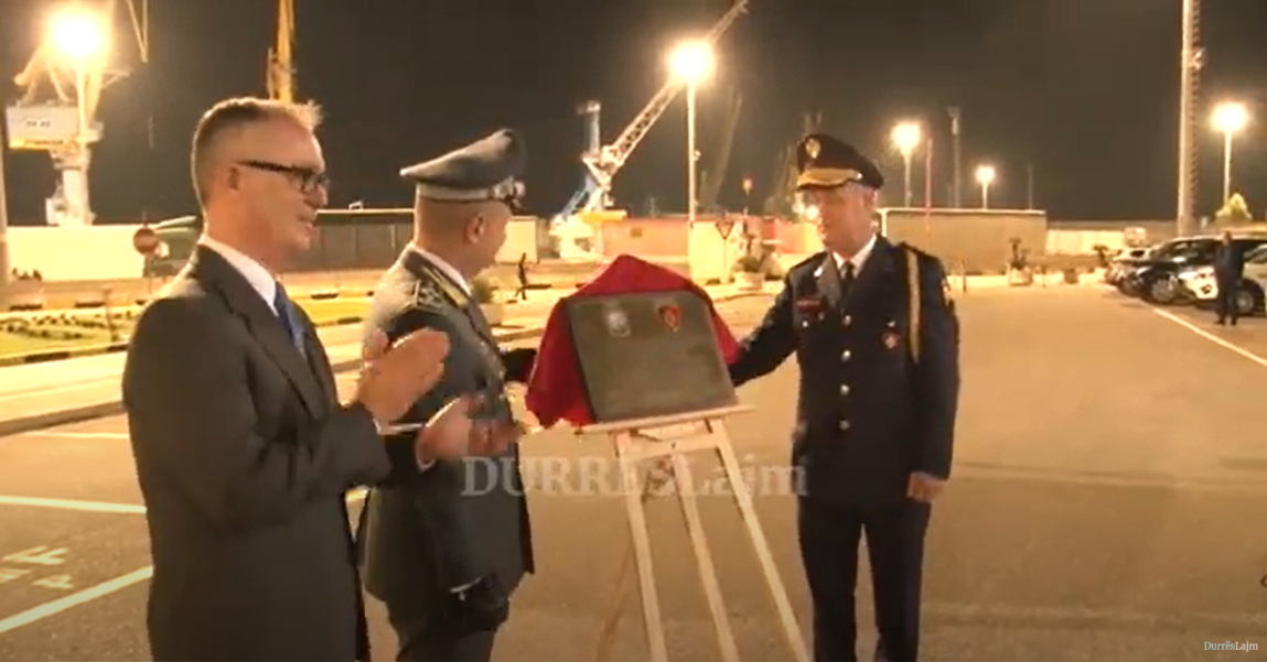 Durrës, ceremoni për 25-vjetorin e bashkëpunimit mes Policisë së Shtetit dhe Guardia di Finanza (VIDEO)