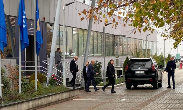 Braktisi takimin me Kurtin, Haradinaj: Po mbante ligjërata, s’po sqaronte asgjë