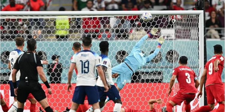 Anglia e pamëshirshme, fiton me goleadë ndaj kombëtares së Iranit