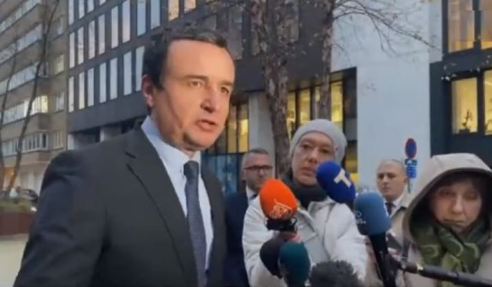 Kurti pas takimit në Bruksel me Vuçiçin: Propozimi i BE-së për targat, i papranueshëm