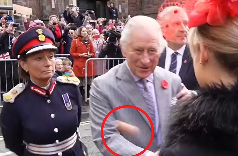 Hodhi vezë drejt Mbretit Karl dhe gruas së tij, arrestohet një person në Mbretërinë Bashkuar