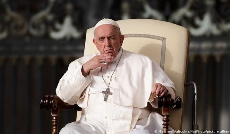 Papa Françesku: Djalli depërton përmes pornografisë!