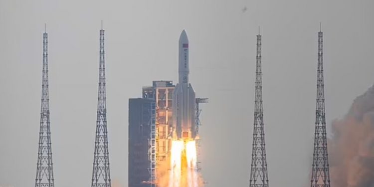 “Alarm” për raketë kineze, mbyllen disa aeroporte në Spanjë!