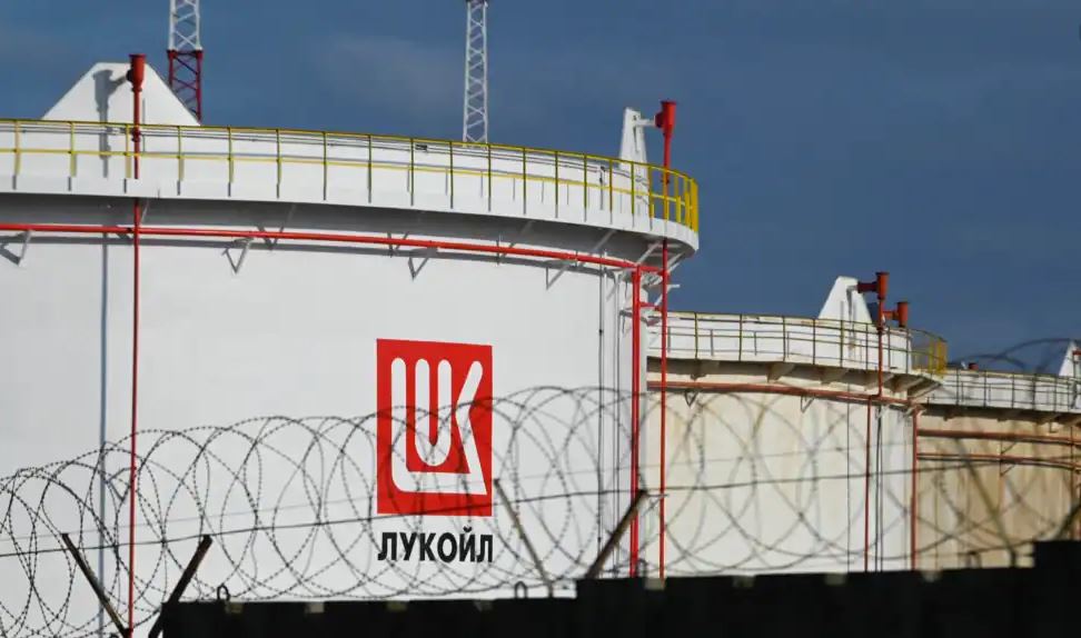 Bullgaria do ta lejojë rafinerinë ruse të eksportojë naftë