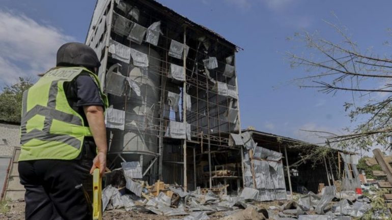 Lufta në Ukrainë/ Pasi u larguan nga Kherson, rusët bombardojnë rajonin Nikopolit