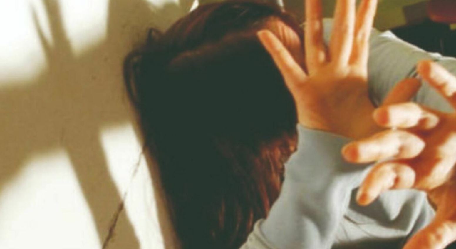 Itali, një shqiptare i shpëton përdhunimit në tualetin e komisariatit të policisë