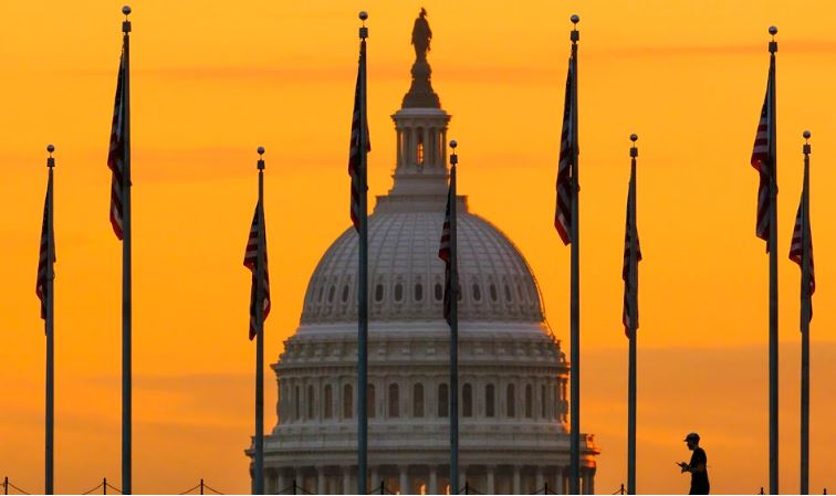 Miliona amerikanë votojnë sot në zgjedhjet për legjislativin/ Rezultatet mund të krijojnë debate të reja në Uashington