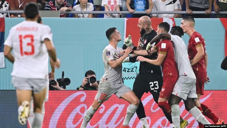 FFK ankohet në FIFA për “thirrjet raciste” ndaj shqiptarëve në ndeshjen Zvicër-Serbi