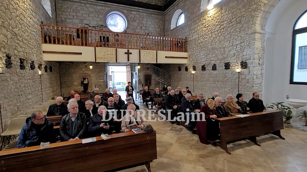 Klubi i poezisë peligrinazh për at Vinçens Prendushin në Durrës, kon-katedralja Shën Luçia panteon për Shqipërinë (VIDEO)