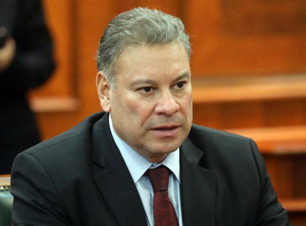 Escobar mesazh të prerë: Mali i Zi duhet të zgjidhë ngërçin politik